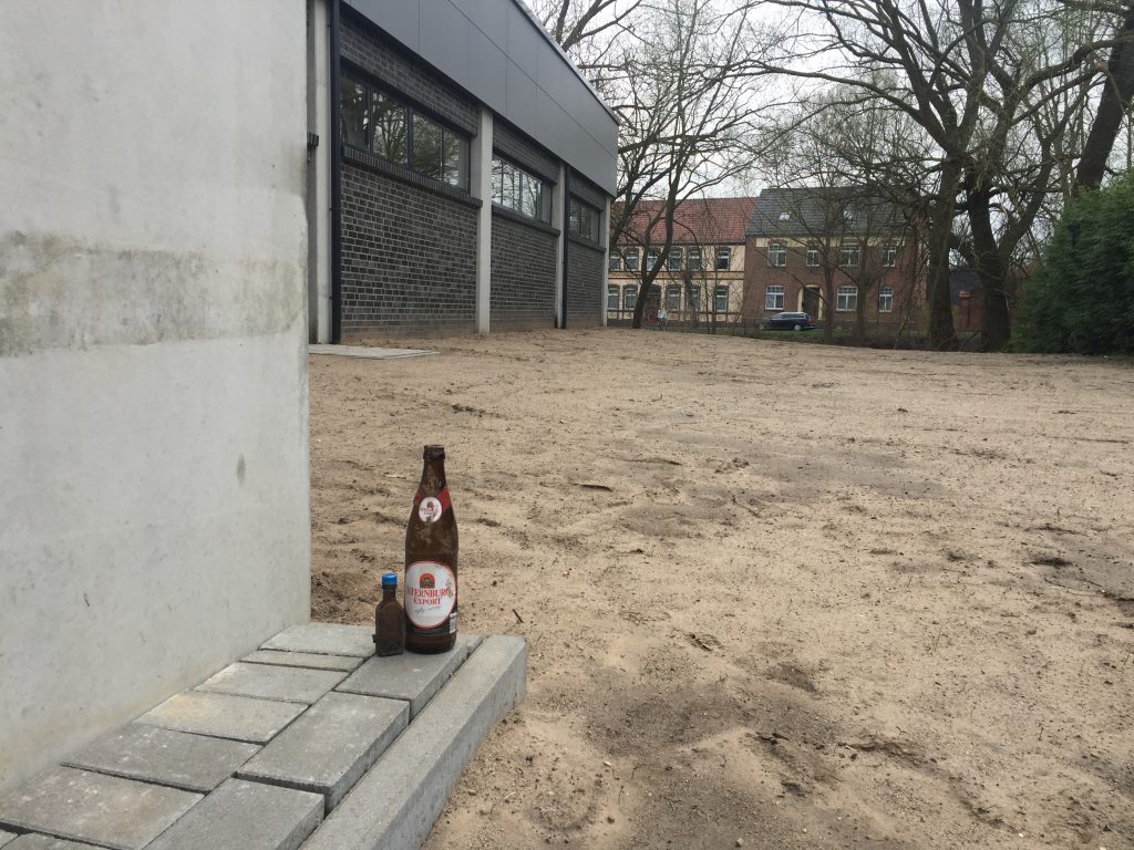 20180414 Bauarbeiterjungs machen Pause